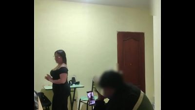 AMA DE CASA VENEZOLANA FOLLADA