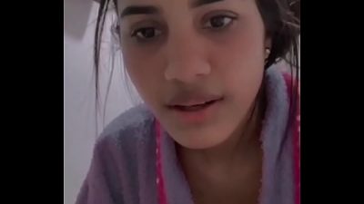 Venezolana muestra de más en directo